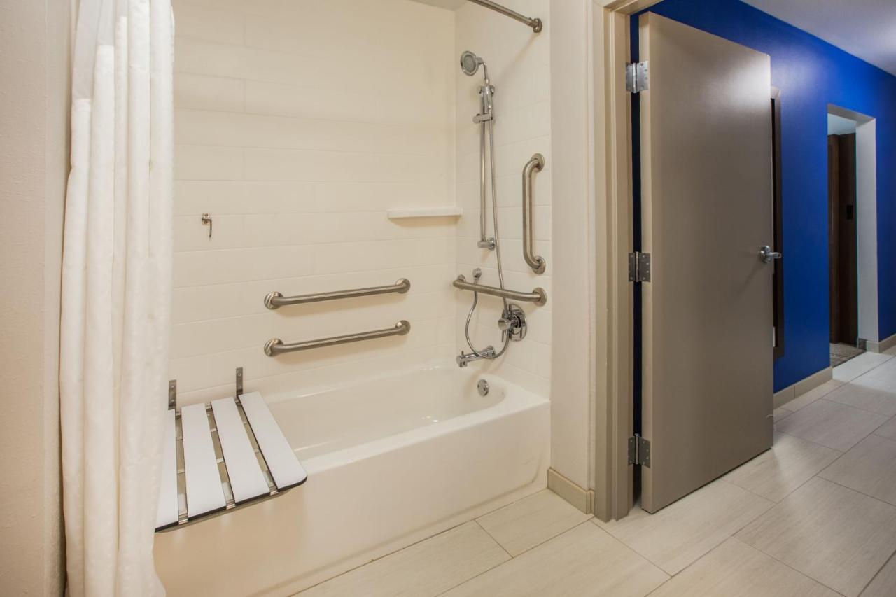 Holiday Inn Express & Suites - Ann Arbor - University South By Ihg Extérieur photo