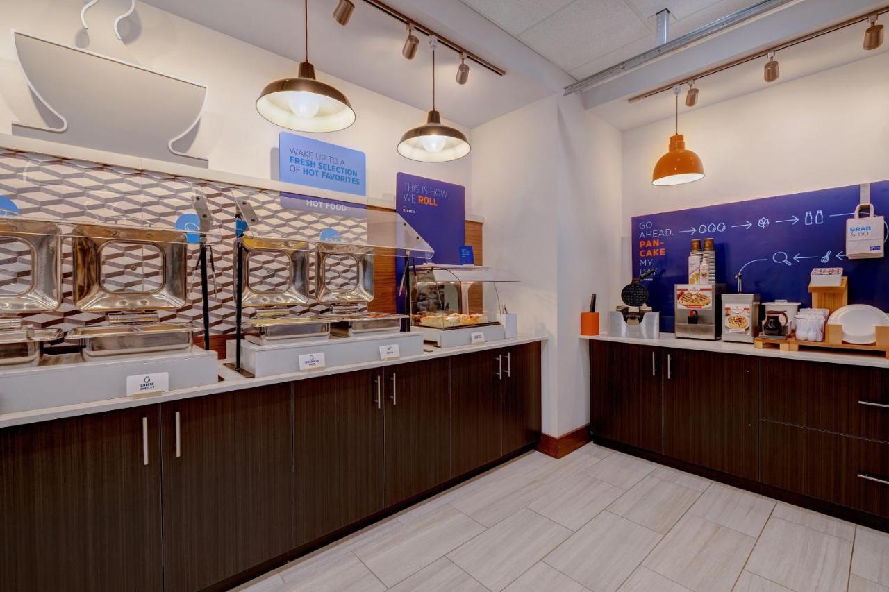 Holiday Inn Express & Suites - Ann Arbor - University South By Ihg Extérieur photo